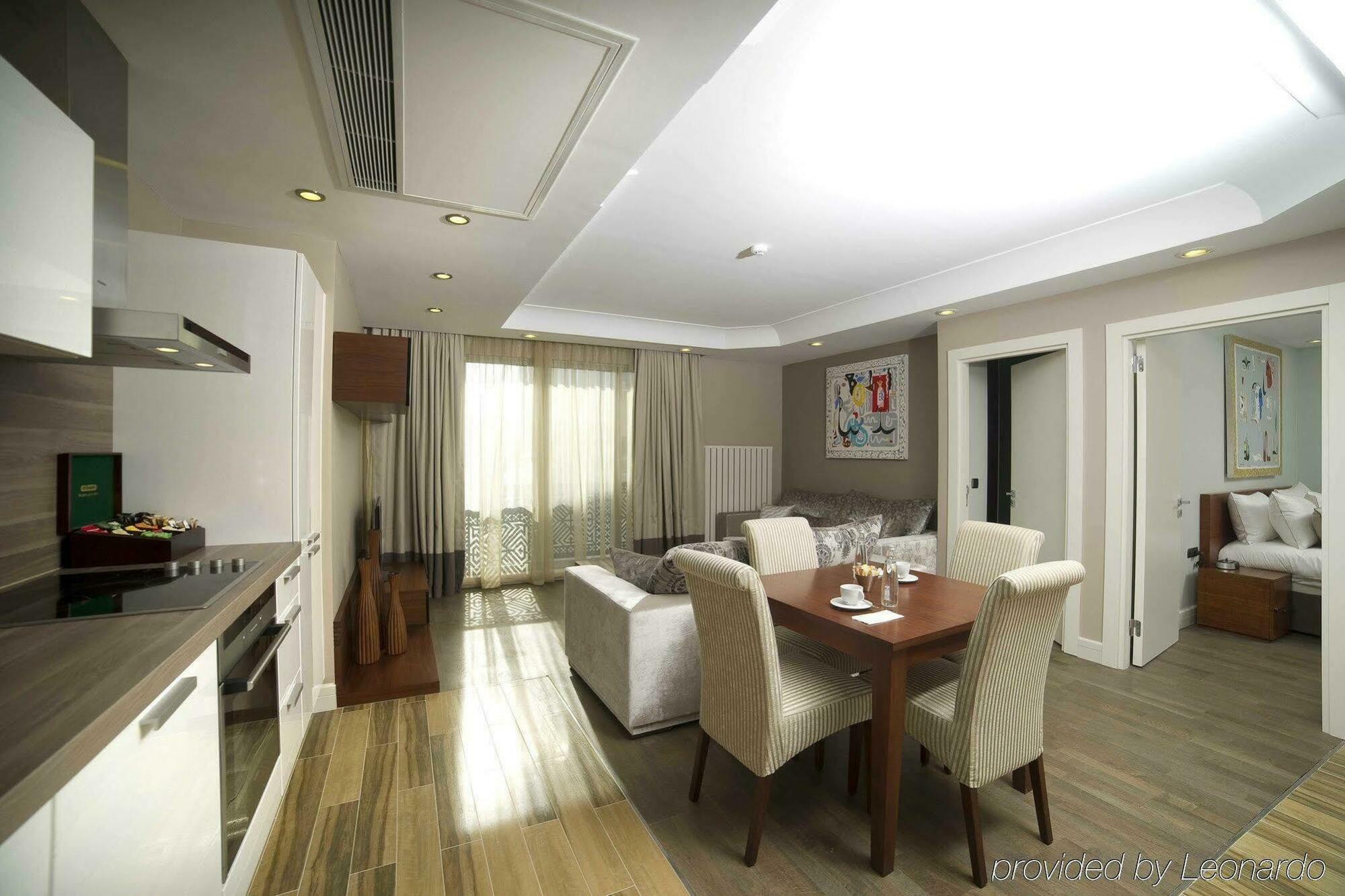 Taba Luxury Suites And Hotel Istanbul Room photo